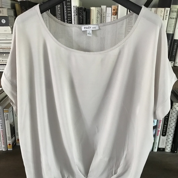 EUC Airy Pale Lavender Purple High-Low Pleated Cap Sleeve Tailored Tee S - Picture 5 of 12